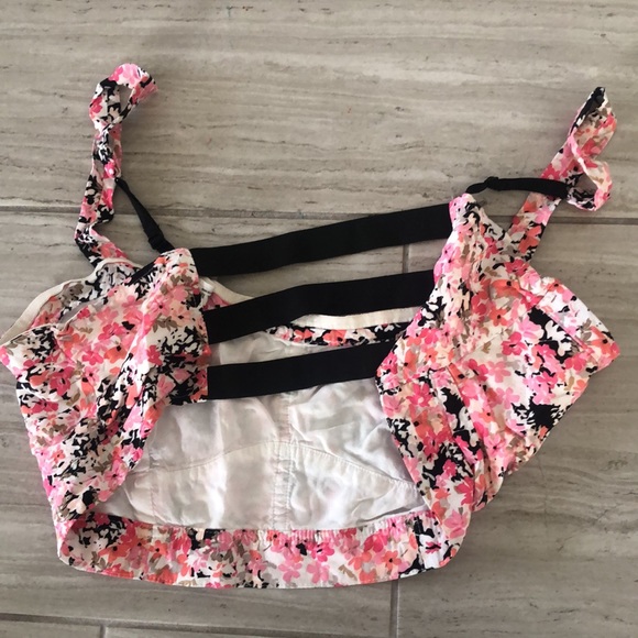 Floral Crop top - Picture 3 of 4